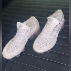 💥Nike Women’s Vapormax-Light lavender💥